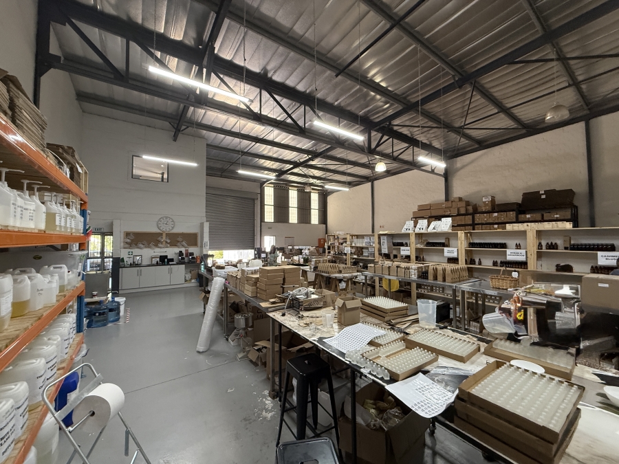 To Let Commercial Property for Rent in Rivergate Western Cape